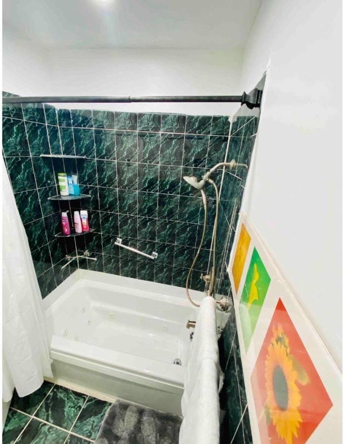 Room With Jacuzzi, Massage Seat, And Parking Space, The Best Choices!! North Bergen Esterno foto